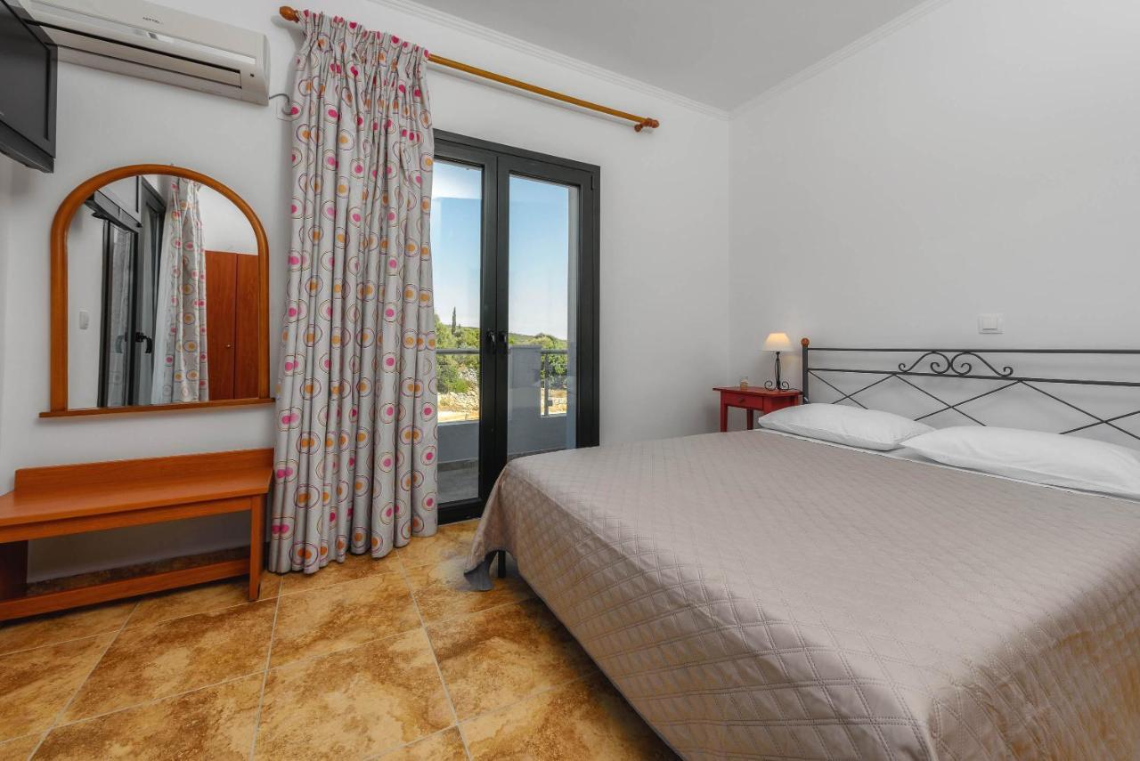 Alonaki Apartments Agios Leon Esterno foto