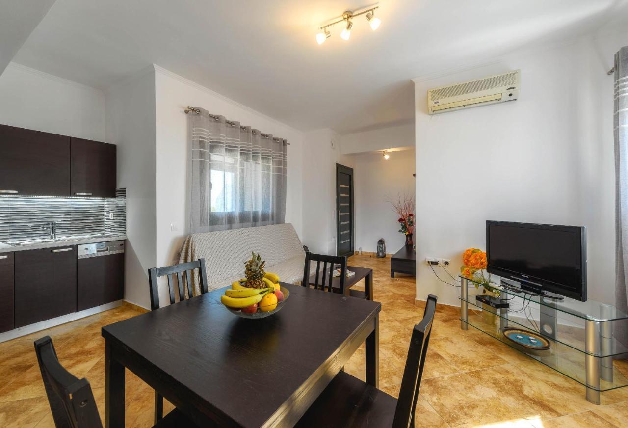 Alonaki Apartments Agios Leon Esterno foto